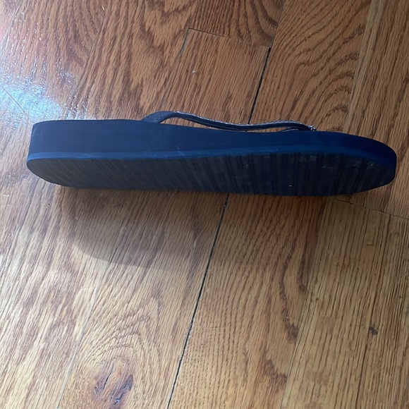 Yellow Box Flip flops - Picture 5 of 5